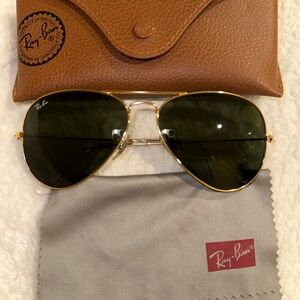 Ray-Ban Gold Aviator Sunglasses